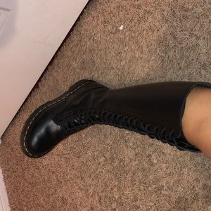 Knee high drMartens Never worn outside no creases